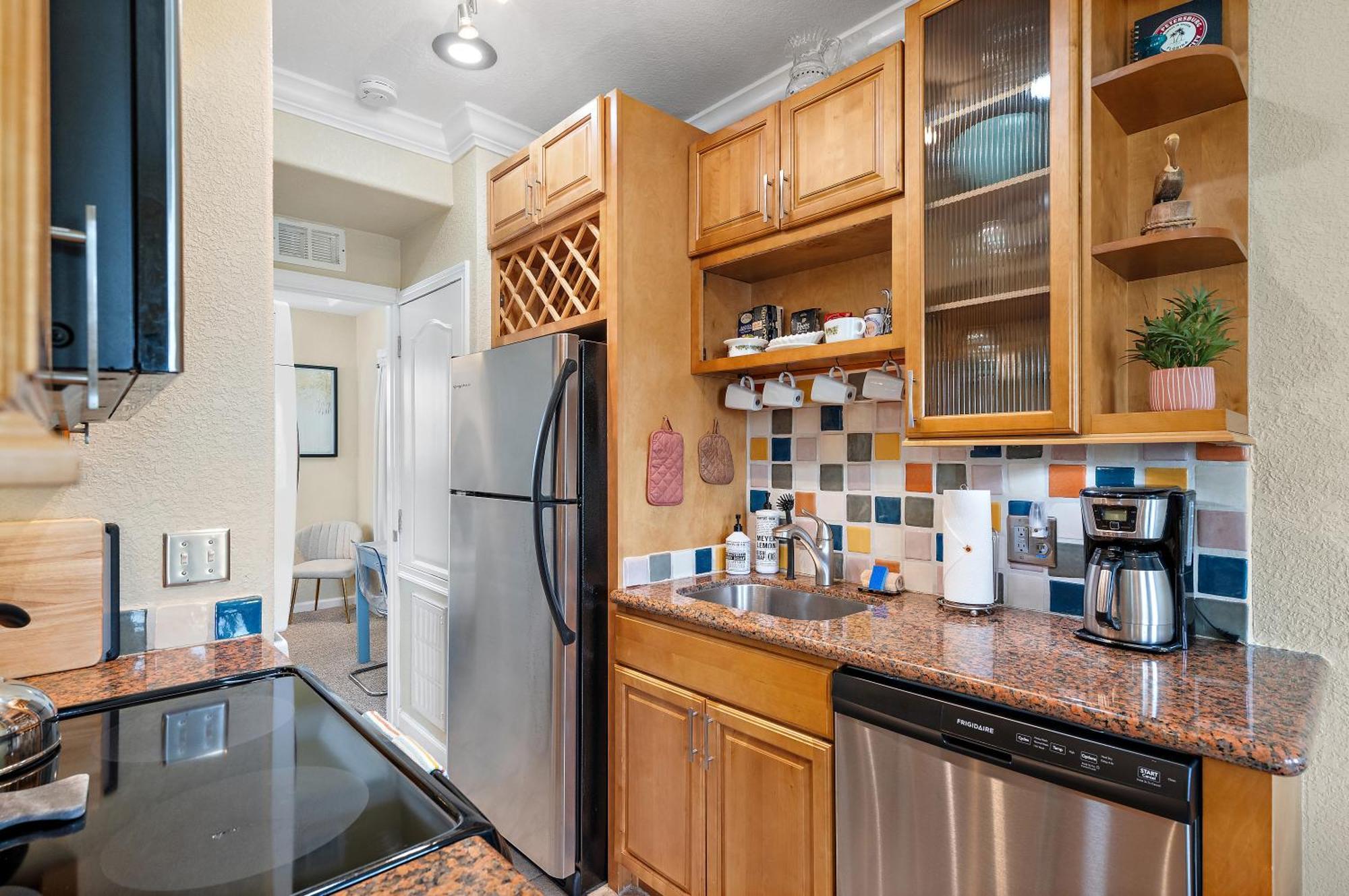 Retro Retreat In Dtsp - Explore The Downtown Area St. Petersburg Exterior photo